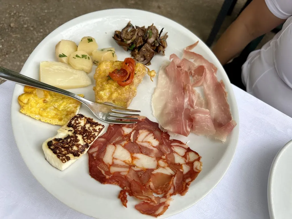 Antica Trattoria Vittoria_Castiglione Messer Marino_slider_image_2