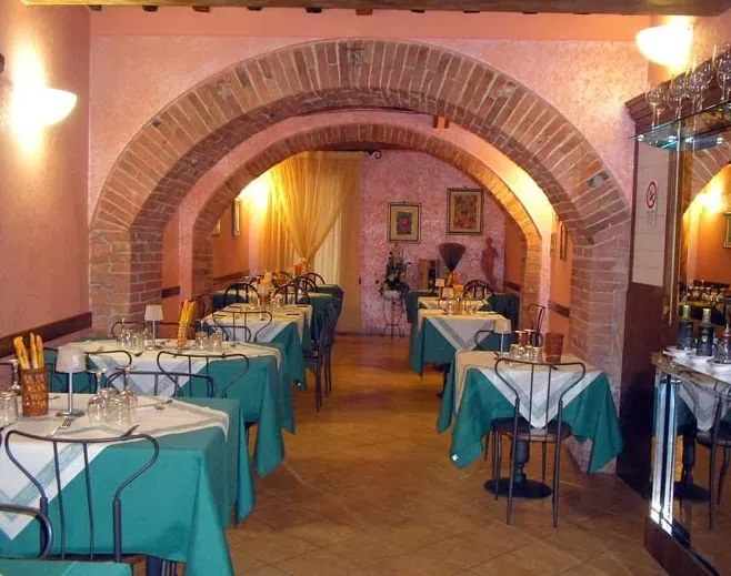 L'Angolo dello Sfizio restaurant in Asciano