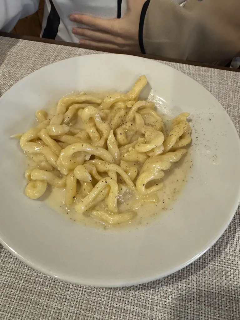 Martin Dimitrov Dimitrov_Bar Osteria La Pievina_Asciano_recensione