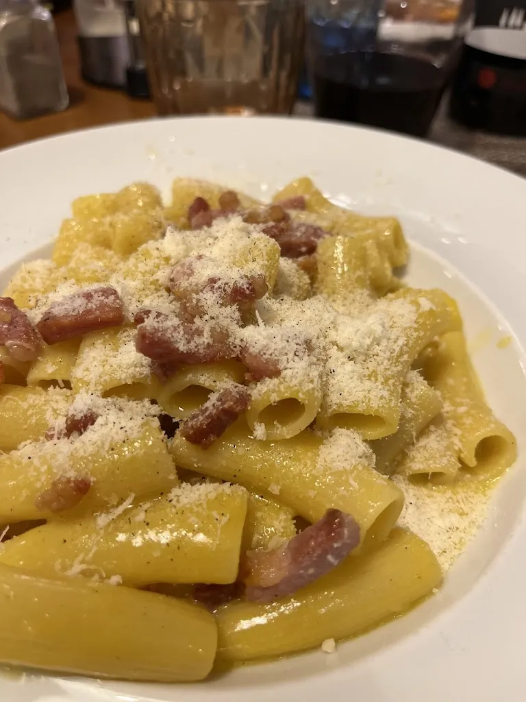 Ultimate metal guitar tones_Ristorante La Giomella_Asciano_review