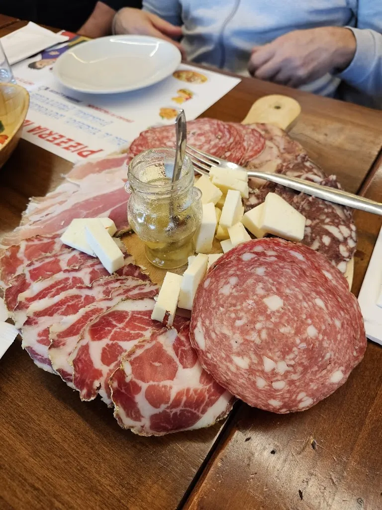 Menu_Pizzeria Il Leccio_Asciano_image_6