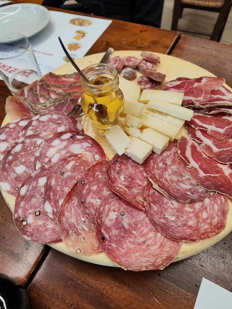 Pizzeria Il Leccio_Asciano_slider_image_3