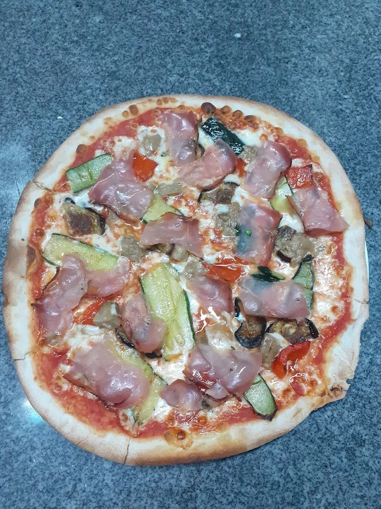 AL VOLO Ristorante pizzeria Asciano_Asciano_slider_image_3