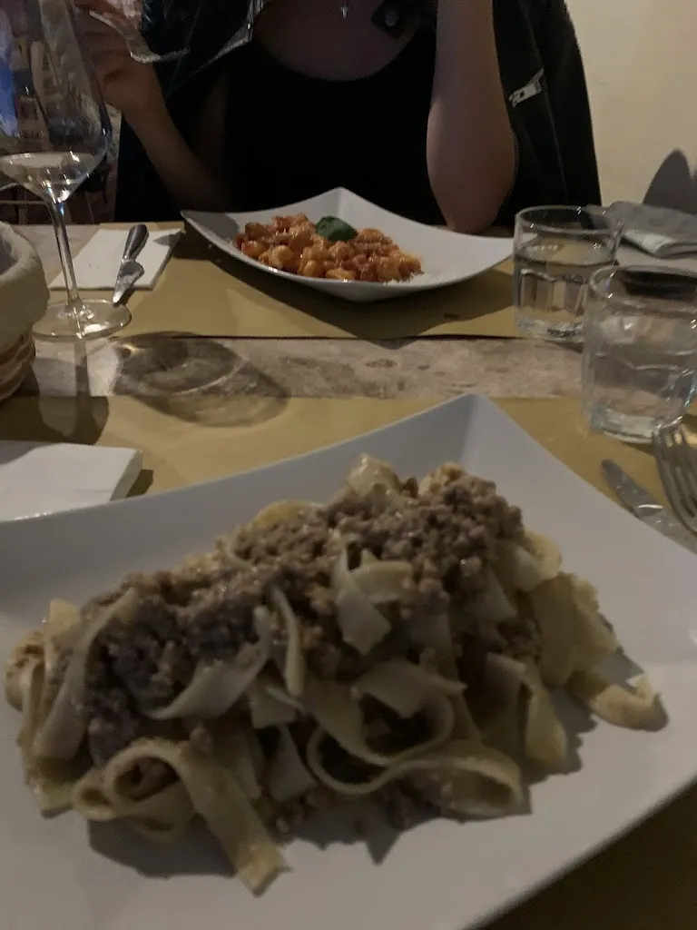 Theresa M_Sapor in Torre_Asciano_review