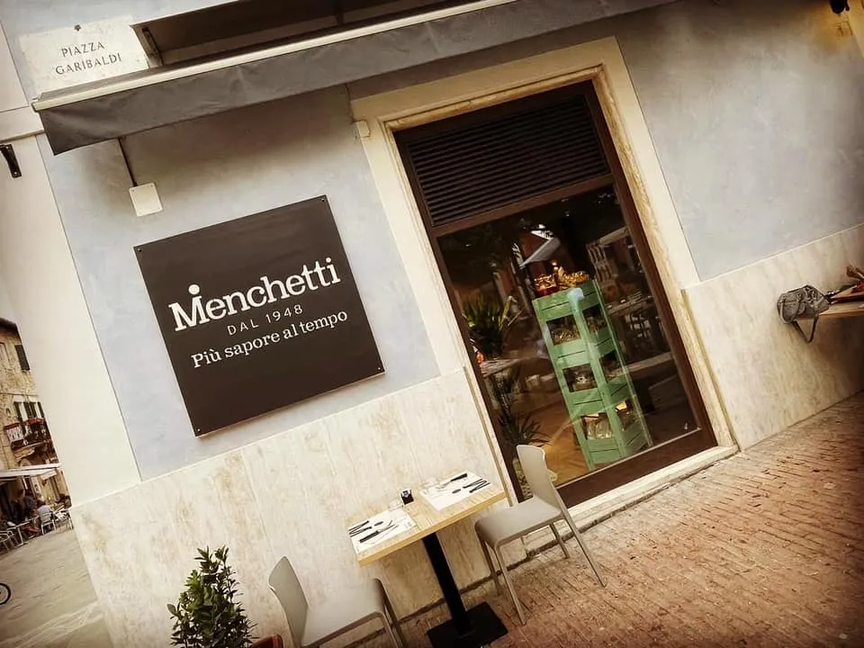 Menchetti Point Asciano restaurant in Asciano
