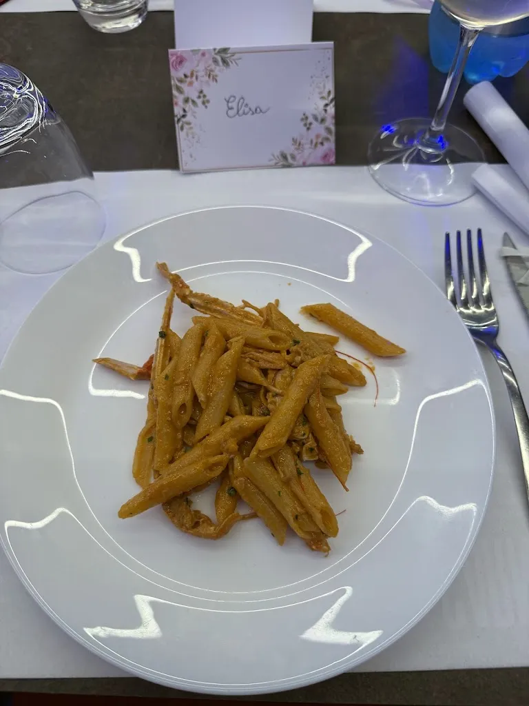 Elisa Ciomei_Under Clab_Altopascio_review