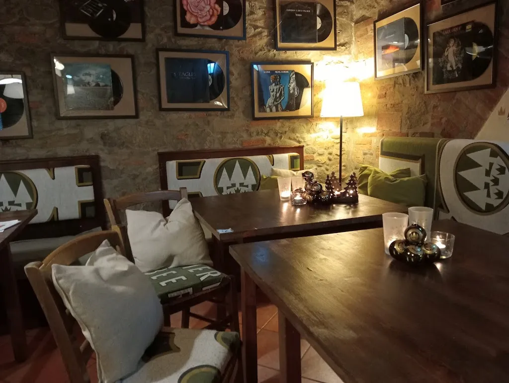 Ristorante Pizzeria Birreria " Le due Creste " restaurant in Altopascio