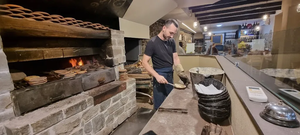 Monique Rebeiro_Locanda Magno_Aulla_review