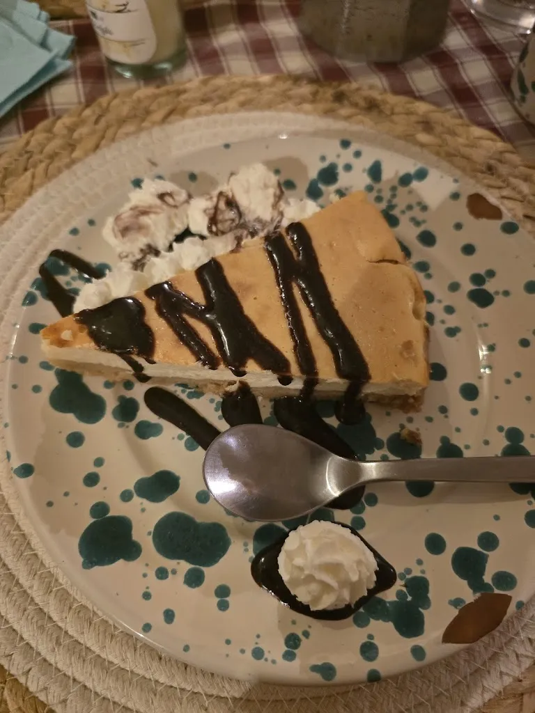 Richard Steenbergen_The Cave Typical Restaurant and Music Bar_Martina Franca_review