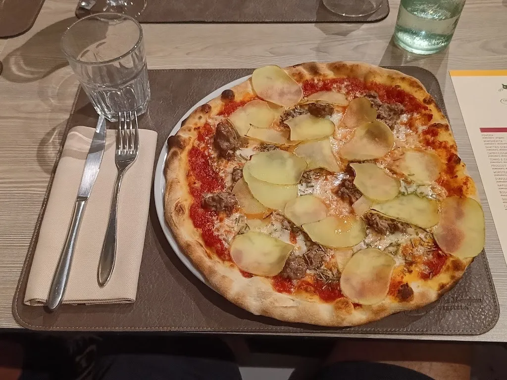 Leonardo M._Pizzeria La Gatta Mangiona - Roselle _Bagno Roselle_review