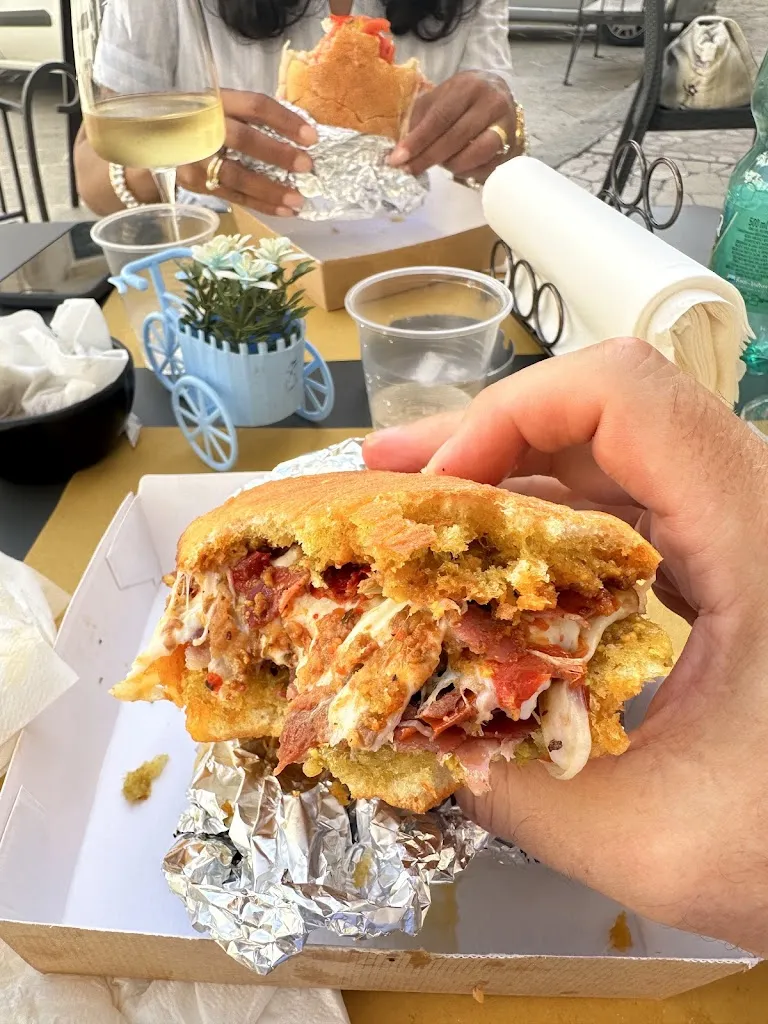 Conrad Hart-Brooke (chb)_Caseificio Gentile_Martina Franca_review