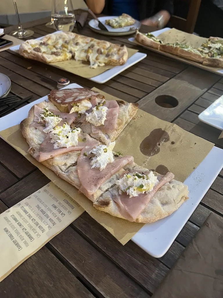 Jonathon Bell_Wine Not?_Barga_review