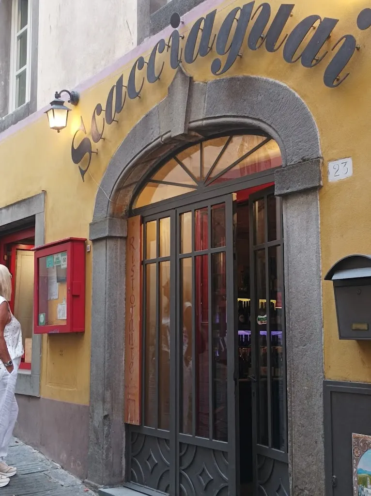 Ristorante Scacciaguai restaurant in Barga