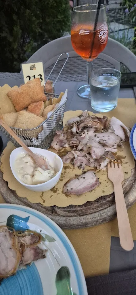 Dan Thompson_Pippo's_Bagni di Lucca_review