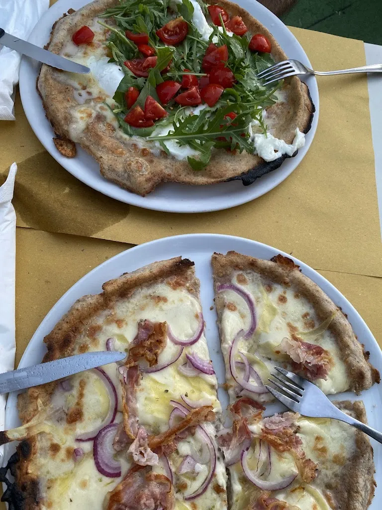 Ristorante Pizzeria La Lira_Bagni di Lucca_slider_image_3