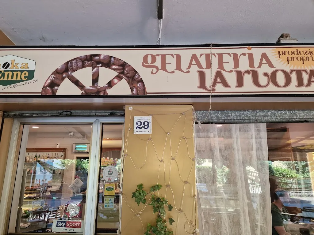 Darl Hopkins_Bar La Ruota Di Riccardo Franchi_Bagni di Lucca_review