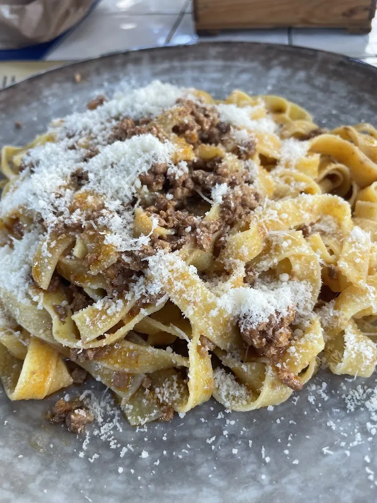 Melanie van den Hoek_Antica Osteria di Montecarelli_Barberino di Mugello_review