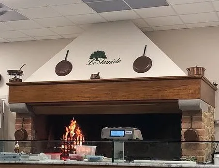 Trattoria Braceria Pizzeria Le Farniole zona Valdichiana restaurant in Bettolle