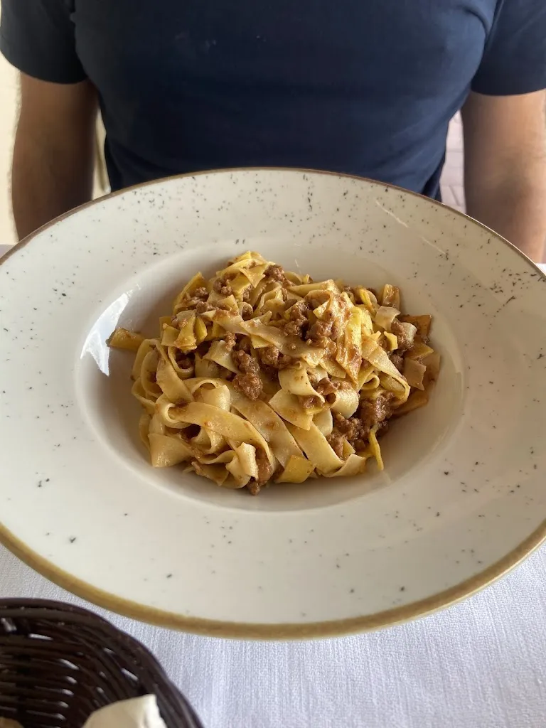 Sam Harries_Hotel Ristorante La Torricella_Bibbiena_review