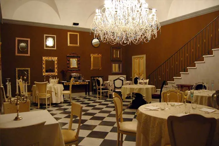 Le Scuderie Di Cocò restaurant in Borghetto-Melara