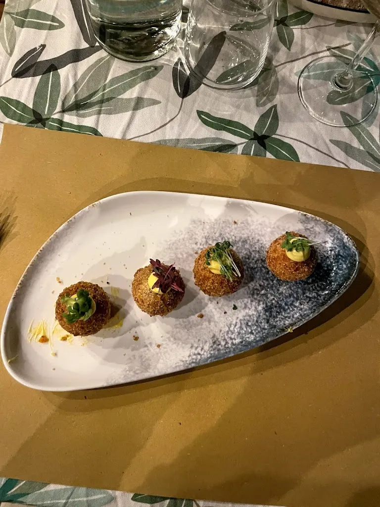 Sashee Schuster_Il germoglio_Braccagni_recensione