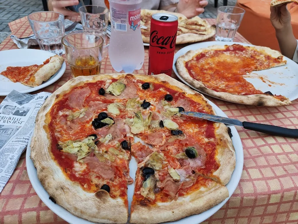 Marcin Zielinski_Bar Pizzeria Interno 44_Braccagni_review