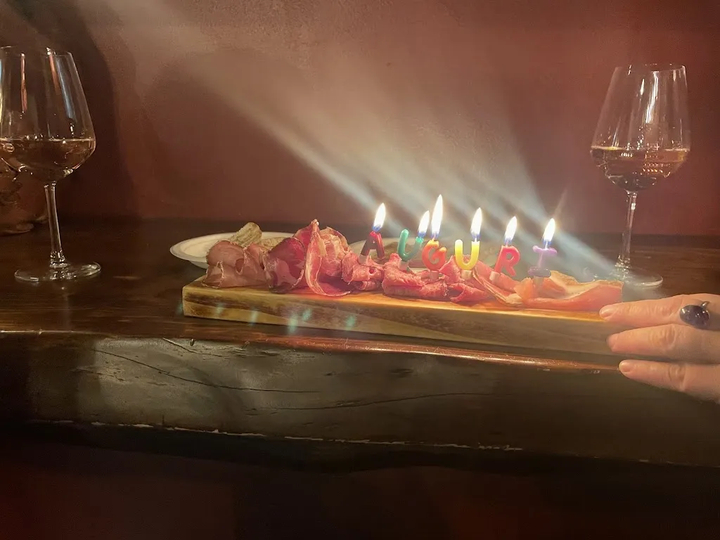 Diana De Filippo_Vinhello - Wine & Food_Bucine_review