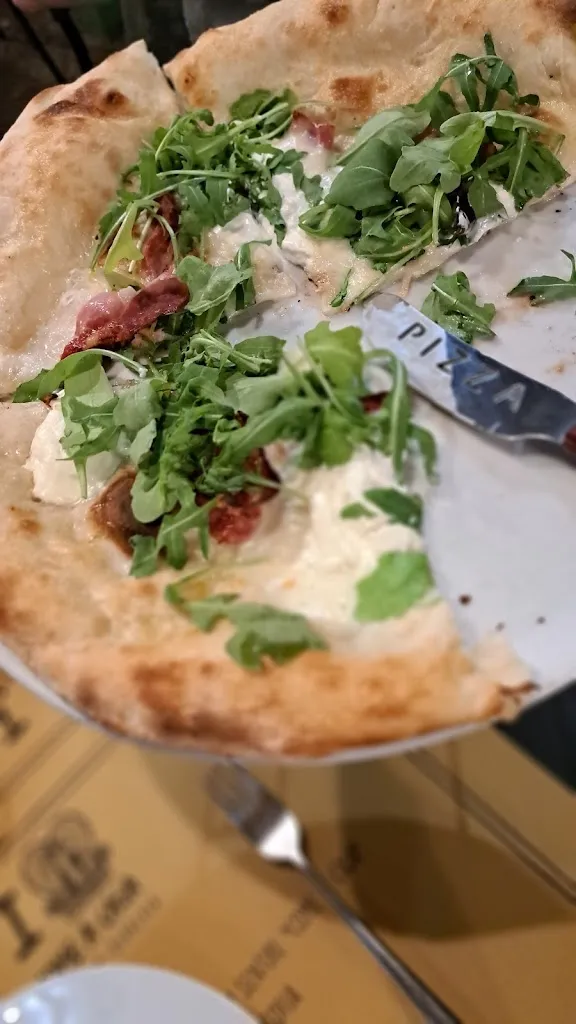 Elitza Bojinova_Come a casa Pizzeria - Birreria_Borgo a Buggiano_review