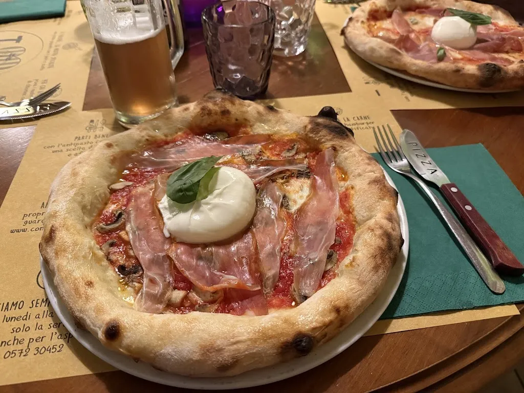 Come a casa Pizzeria - Birreria_Borgo a Buggiano_slider_image_3