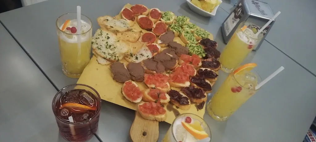 Elena_Capofico - Bar, Ristorante, American Bar_Borgo a Buggiano_review