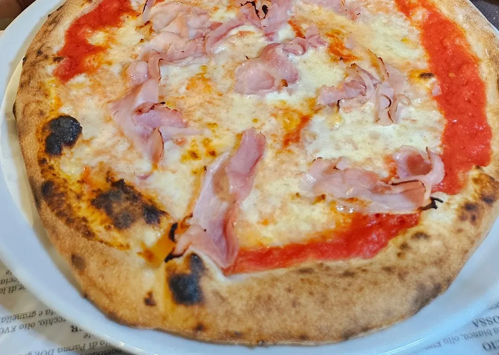 Marcin Gora (TataNaFali)_Pizzeria Pizza Divina_Martina Franca_recensione