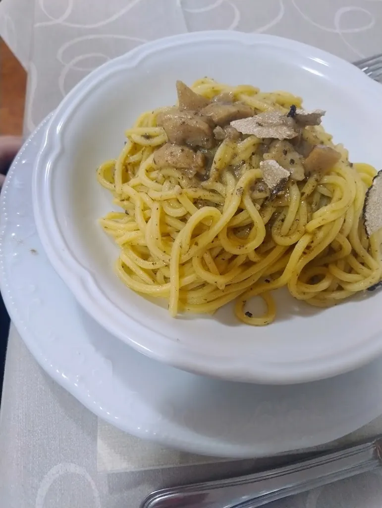 helga ottavianelli_Ristorante Le Ginestre_Castiglione Messer Marino_review