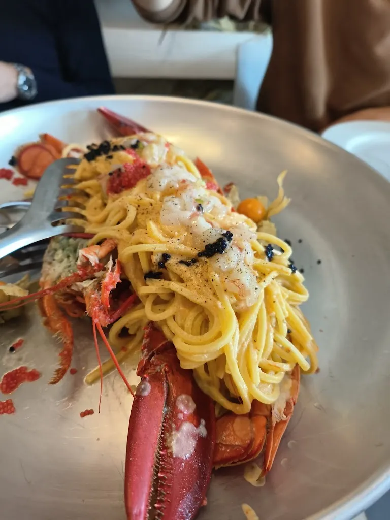 Claudio Poletti_In piazza_Caldine_review