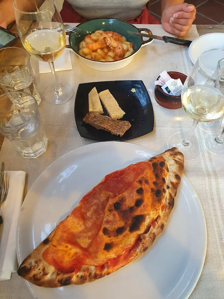 Julian Schmidt_La Tavernetta_Calcinaia_review