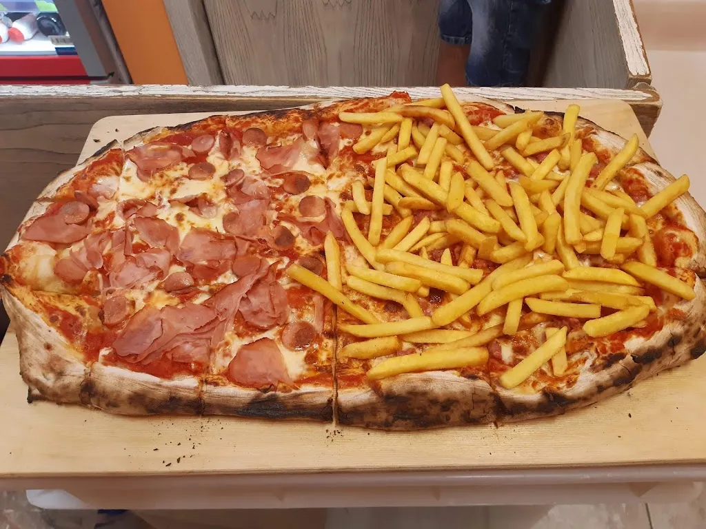 Pizzeria La Rustica_Calcinaia_slider_image_2