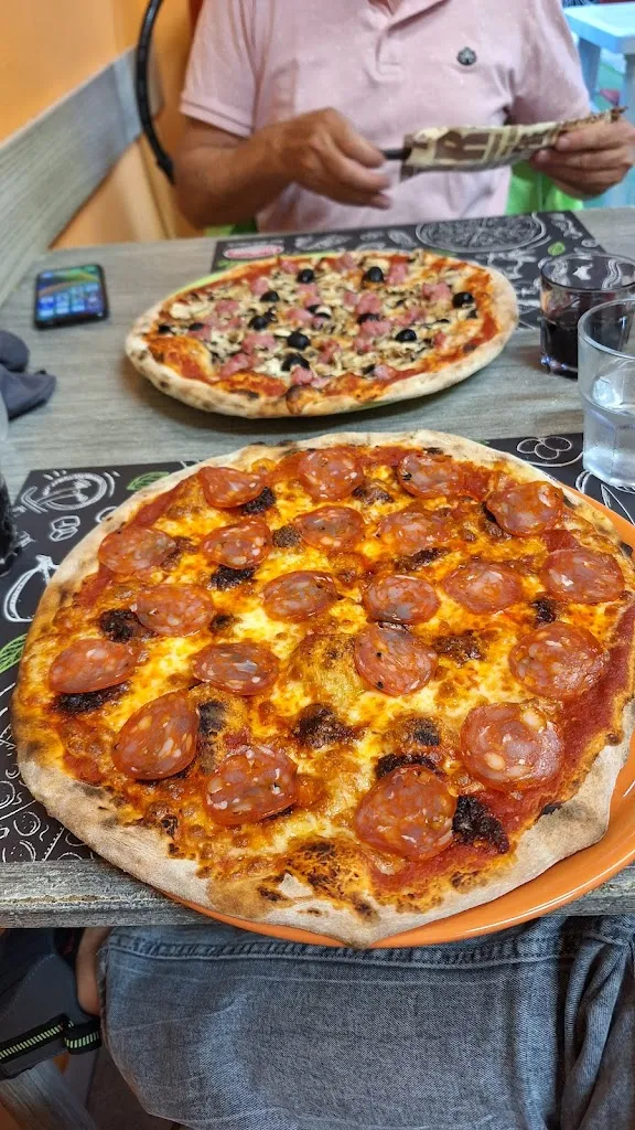 Pizzeria La Rustica_Calcinaia_slider_image_3