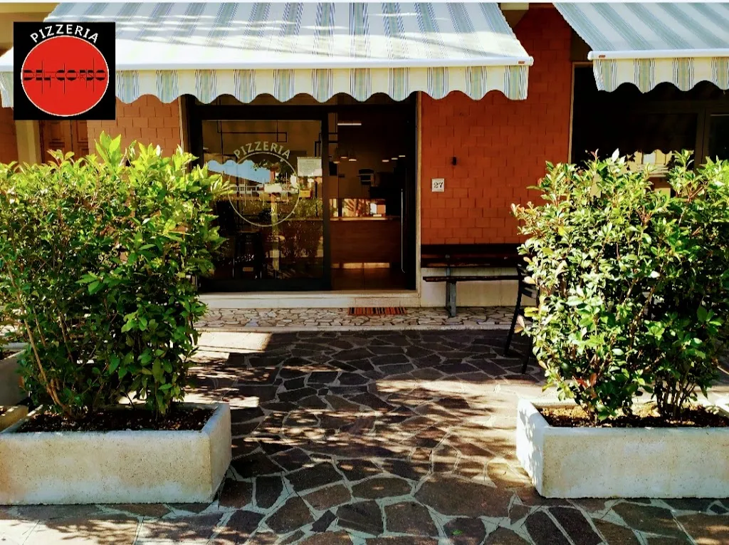 Pizzeria Del Corso restaurant in Calcinaia