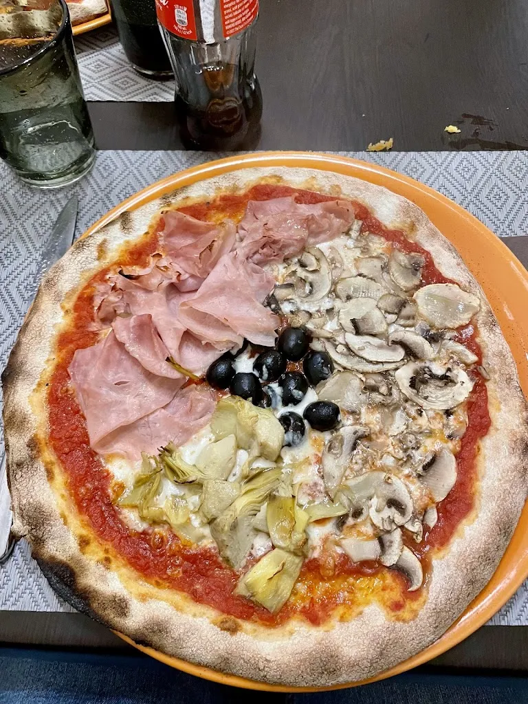 Andrea Masini_Pizzeria Un Quarto Di Luna Sas_Bientina_review