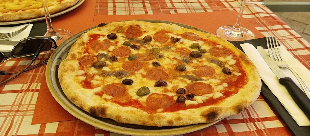 Bettina Siesslack_Annarè Pizzeria_Bientina_review