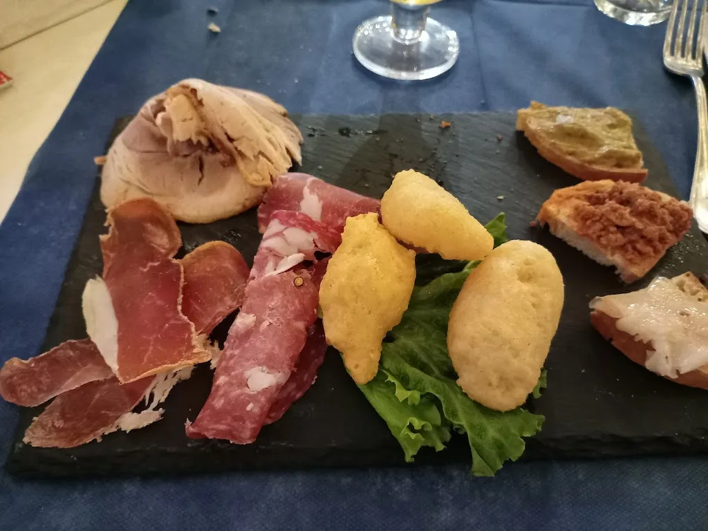 Lorenzo Martini_L'INCONTRO di pasqualetti M._Bientina_recensione