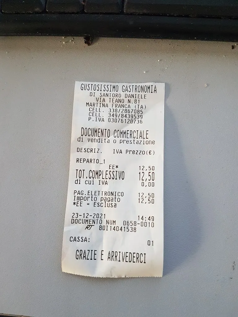 LORIS BASILE CANTANTE NEOMELODICO_Gustosissimo Gastronomia_Martina Franca_review