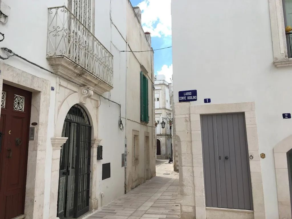 Osteria Garibaldi (Green Doors) restaurant in Martina Franca
