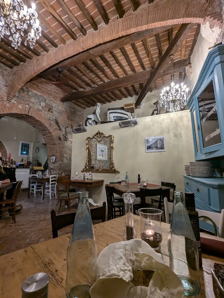 Il Goccetto Vino E Taglieri restaurant in Campiglia Marittima