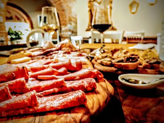 Il Goccetto Vino E Taglieri_Campiglia Marittima_slider_image_2