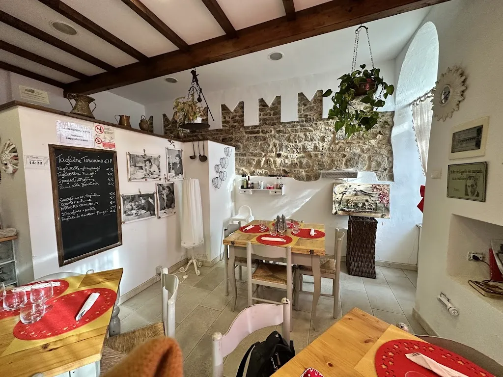Trattoria La Merenda restaurant in Campiglia Marittima