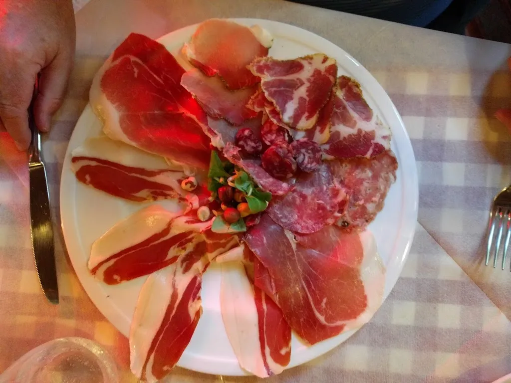 Louise Bourgault_LosteriA_Campiglia Marittima_review