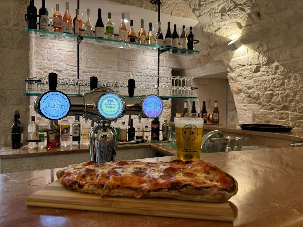 Divino Wine Bar_Martina Franca_slider_image_3