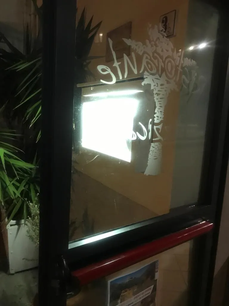 Oye Akins_Pizzica_Campiglia Marittima_review