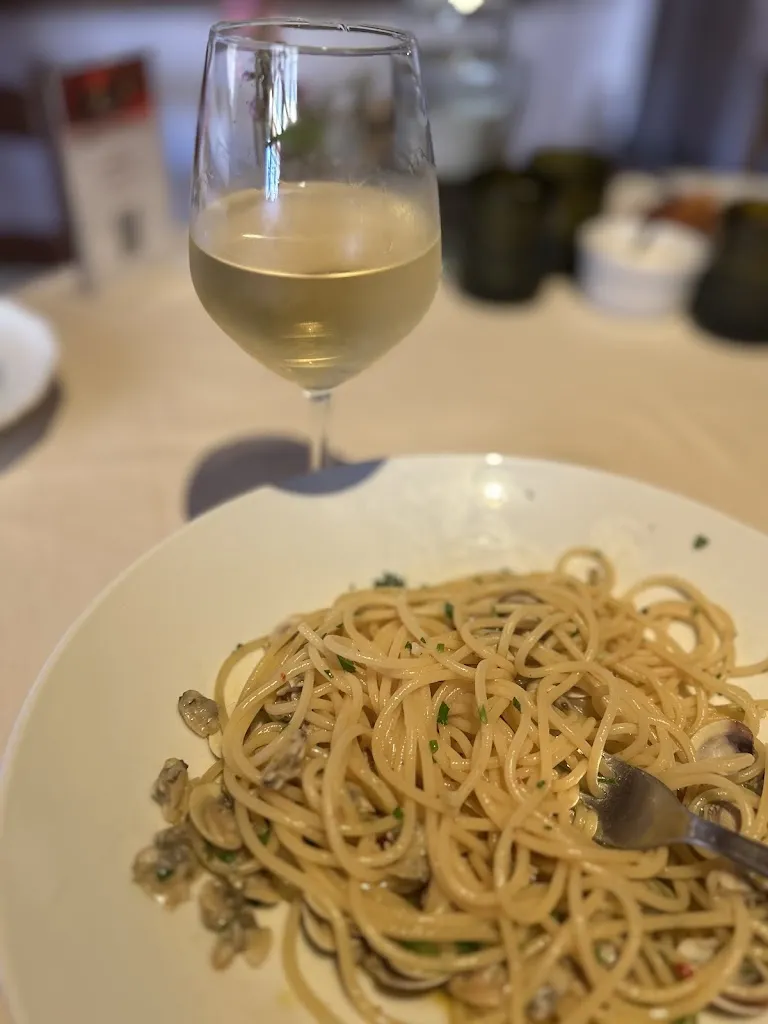 Stefan Von Dobschütz_Il Vecchio Borgo_Campiglia Marittima_review