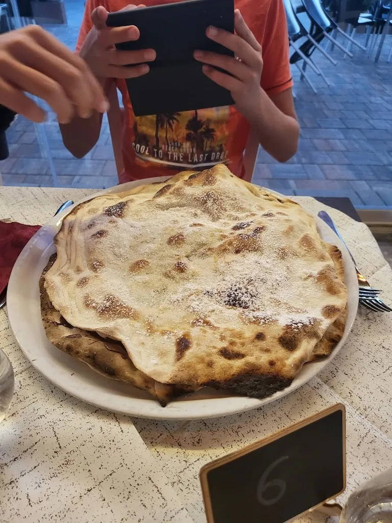 Edward_Davy's Cafe Pizza & restaurant_Camporgiano_recensione